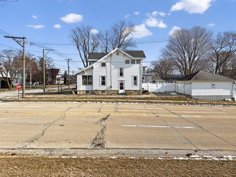 Tiny photo for 218 Lincoln Way, Dixon, IL 61021 (MLS # 12587150)