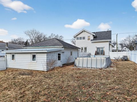 Tiny photo for 218 Lincoln Way, Dixon, IL 61021 (MLS # 12587150)