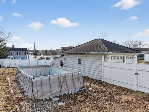 Tiny photo for 218 Lincoln Way, Dixon, IL 61021 (MLS # 12587150)