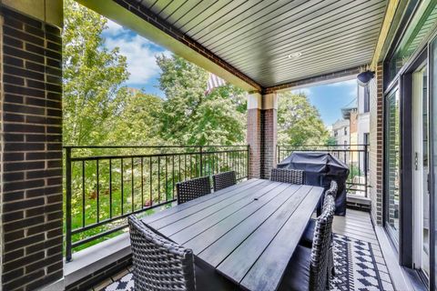 Tiny photo for 735 W Brompton Avenue #2E, Chicago, IL 60657 (MLS # 12529152)