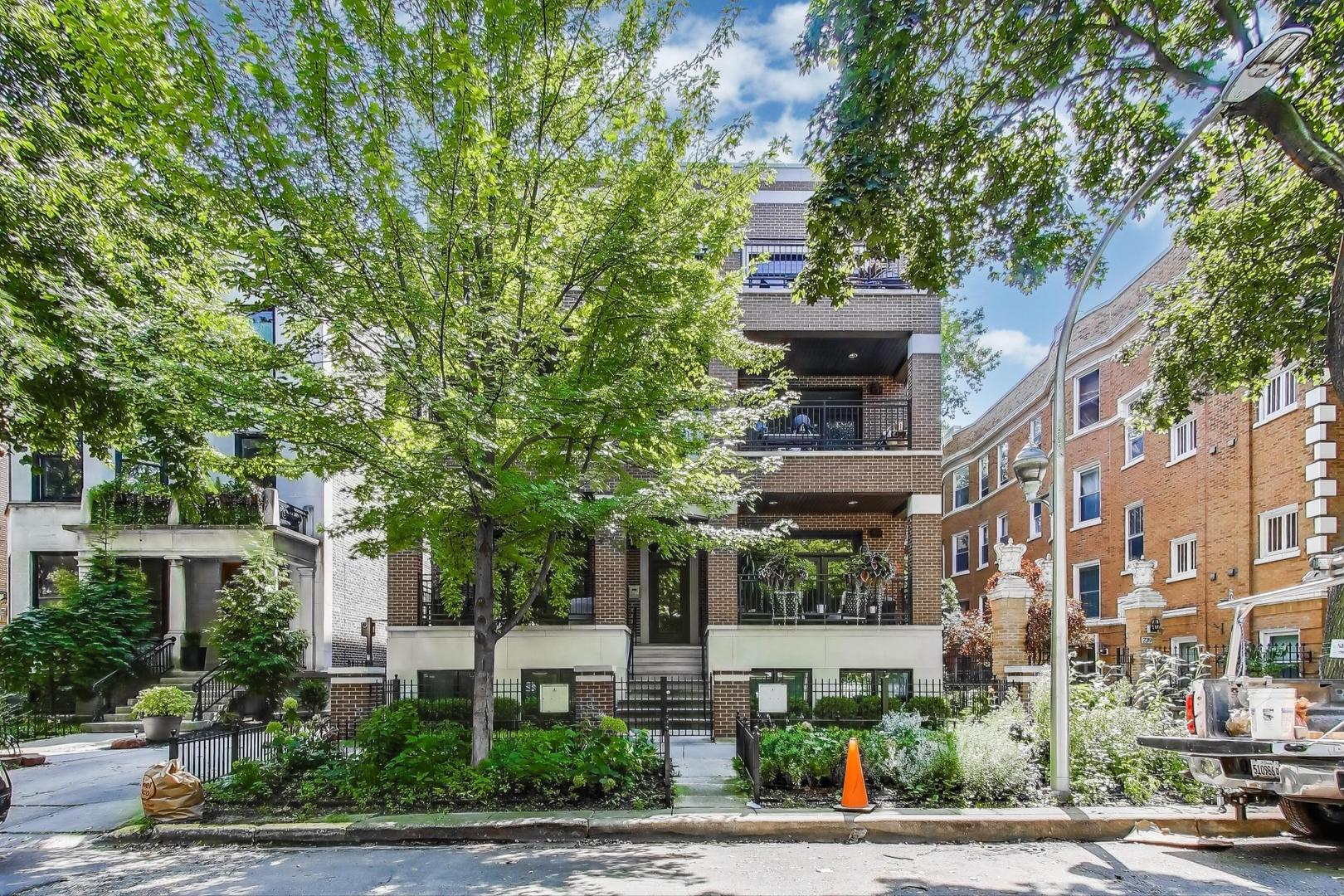 735 W Brompton Avenue 2E