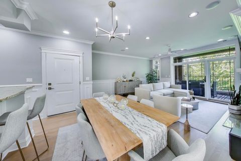 Tiny photo for 735 W Brompton Avenue #2E, Chicago, IL 60657 (MLS # 12529152)