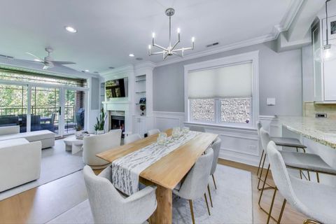 Tiny photo for 735 W Brompton Avenue #2E, Chicago, IL 60657 (MLS # 12529152)