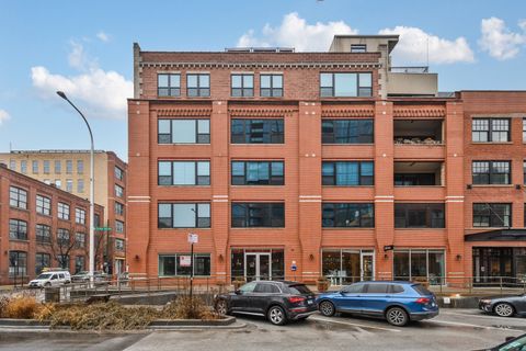 Photo of 1118 W Fulton Market Street #403, Chicago, IL 60607 (MLS # 12614889)