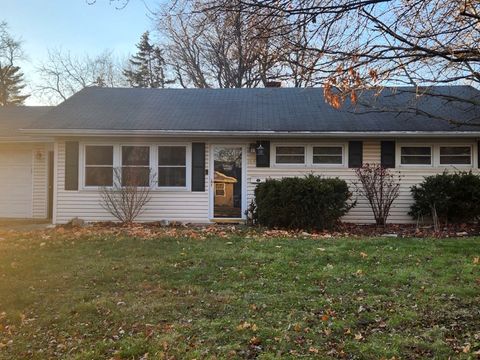 Photo of 132 Delcy Drive, DeKalb, IL 60115 (MLS # 12525003)