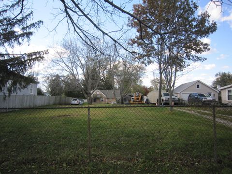 1528 N Pleasant Drive Round Lake Beach IL 60073