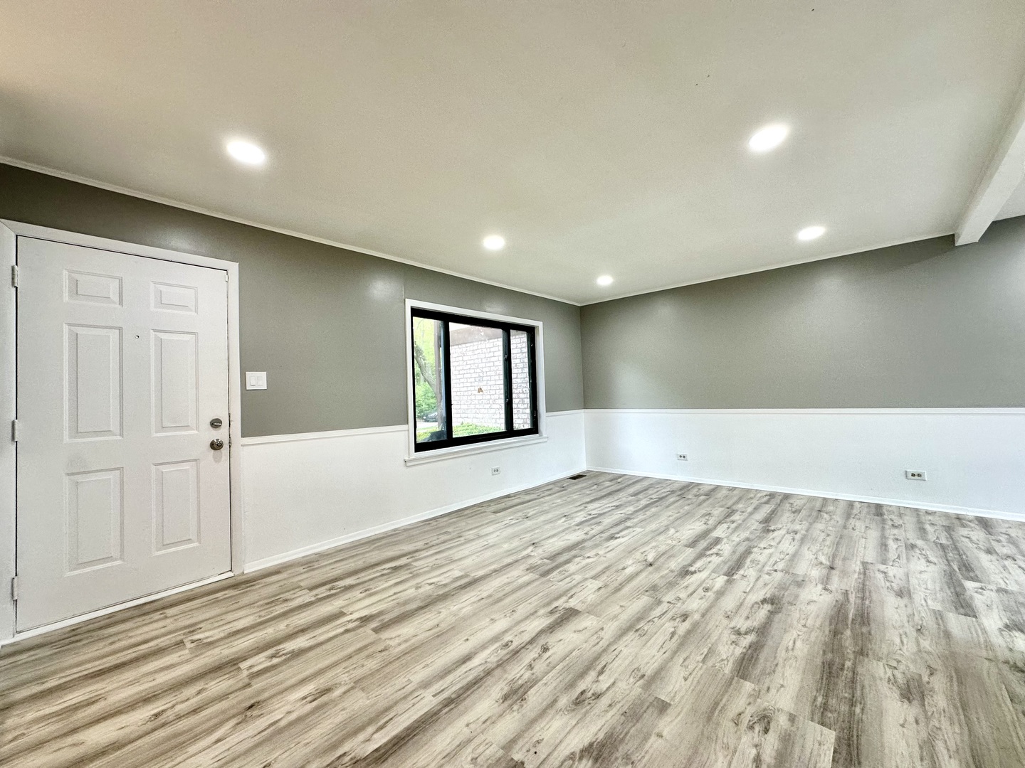 18w158 16th Street