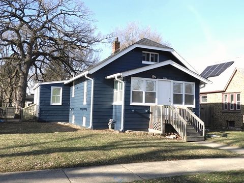Photo of 1126 N Ash Street, Waukegan, IL 60085 (MLS # 12609668)