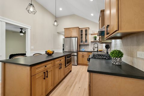 Tiny photo for 8133 S Saginaw Avenue, Chicago, IL 60617 (MLS # 12582717)