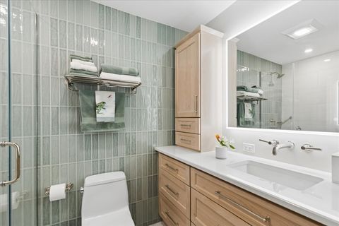 Tiny photo for 1730 Hinman Avenue #2G, Evanston, IL 60201 (MLS # 12579834)