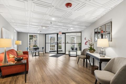 Tiny photo for 1730 Hinman Avenue #2G, Evanston, IL 60201 (MLS # 12579834)