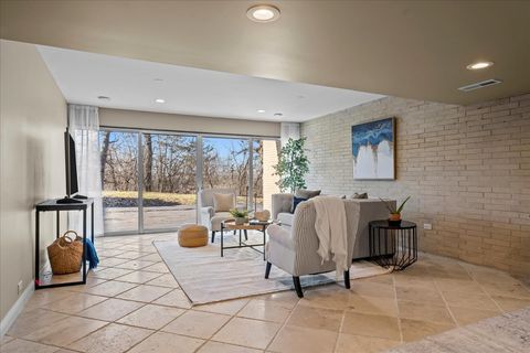 Tiny photo for 431 Maplewood Drive, Barrington, IL 60010 (MLS # 12541577)