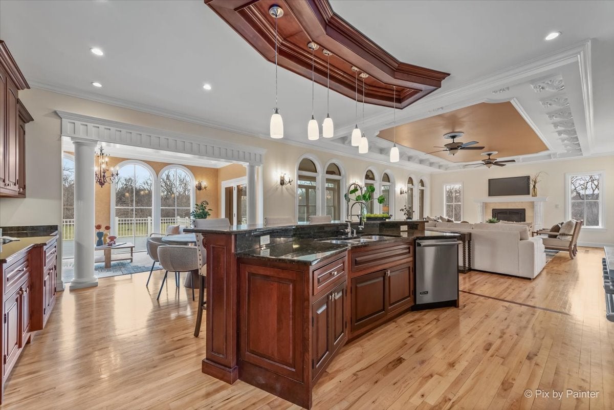 Lake Forest, Illinois, 60045, United States, 4 Bedrooms Bedrooms, ,6 BathroomsBathrooms,Residential,Active,2032073