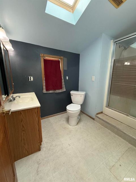 Tiny photo for 237 1ST Avenue, Clinton, IA 52732 (MLS # QC4263362)