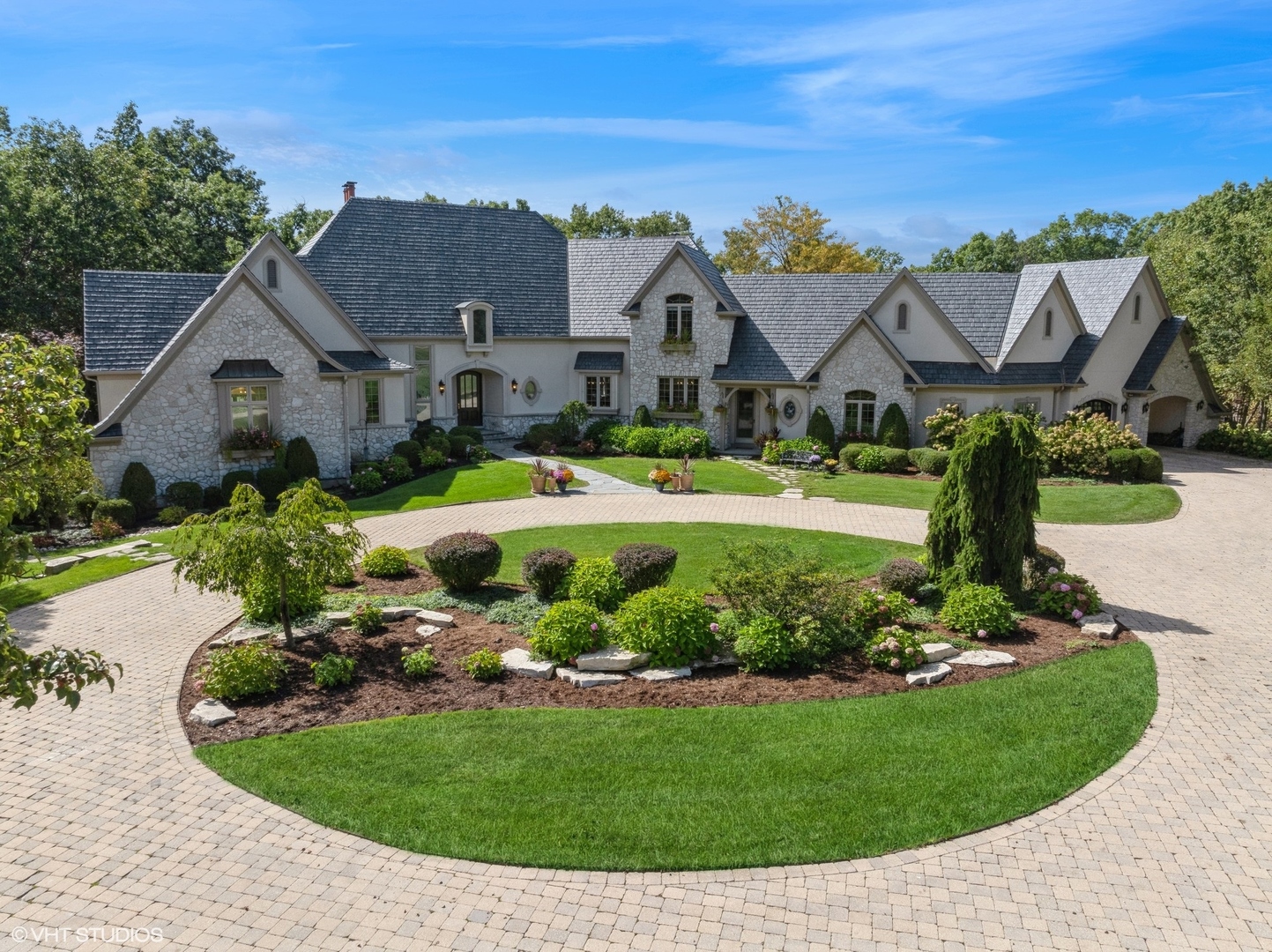 27104 Southwoods Lane