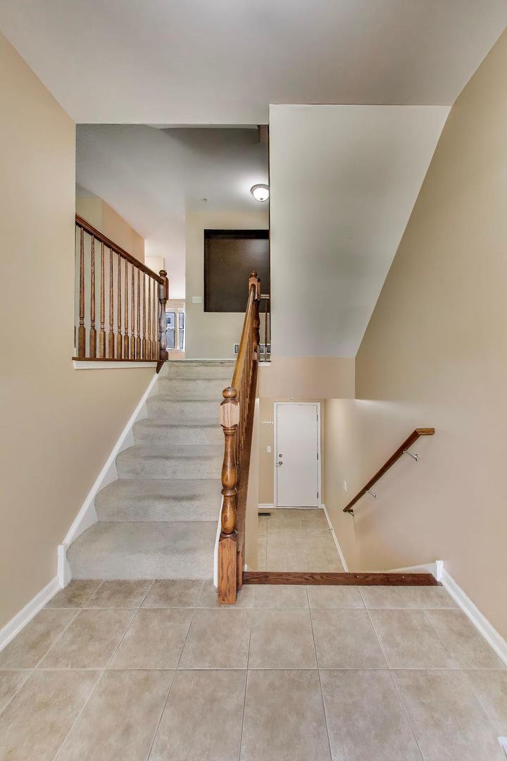 Properties 2 932 Tuscany Drive