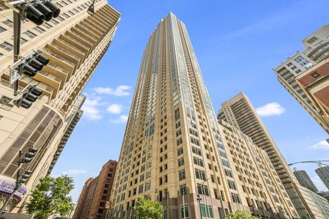 33 W Ontario Street TH5 Chicago IL 60654