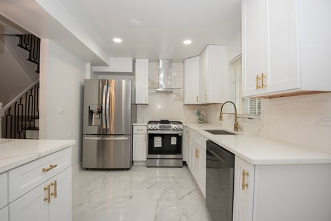 Tiny photo for 216 Flora Avenue, Glenview, IL 60025 (MLS # 12558117)