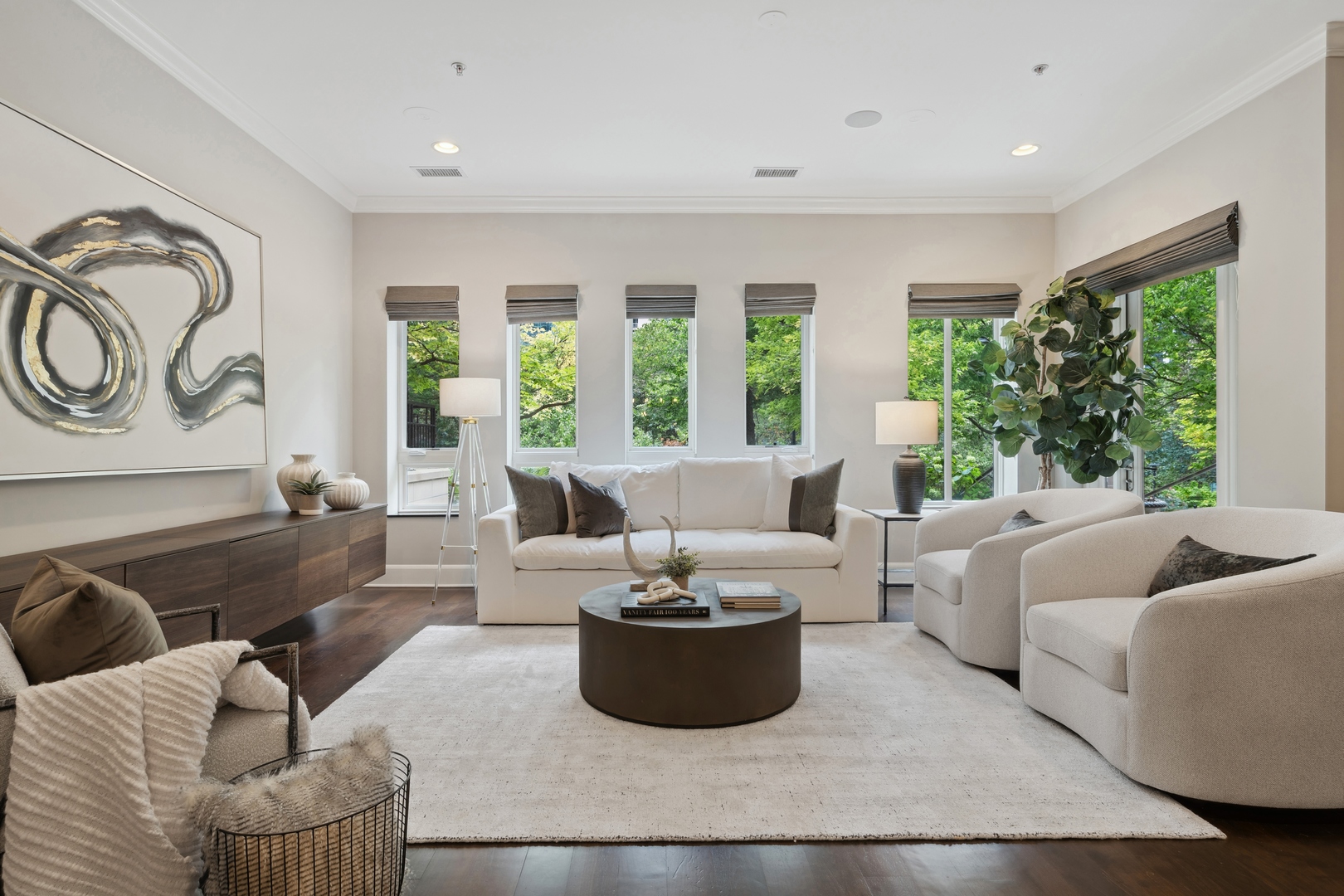 409 E Benton Place 409