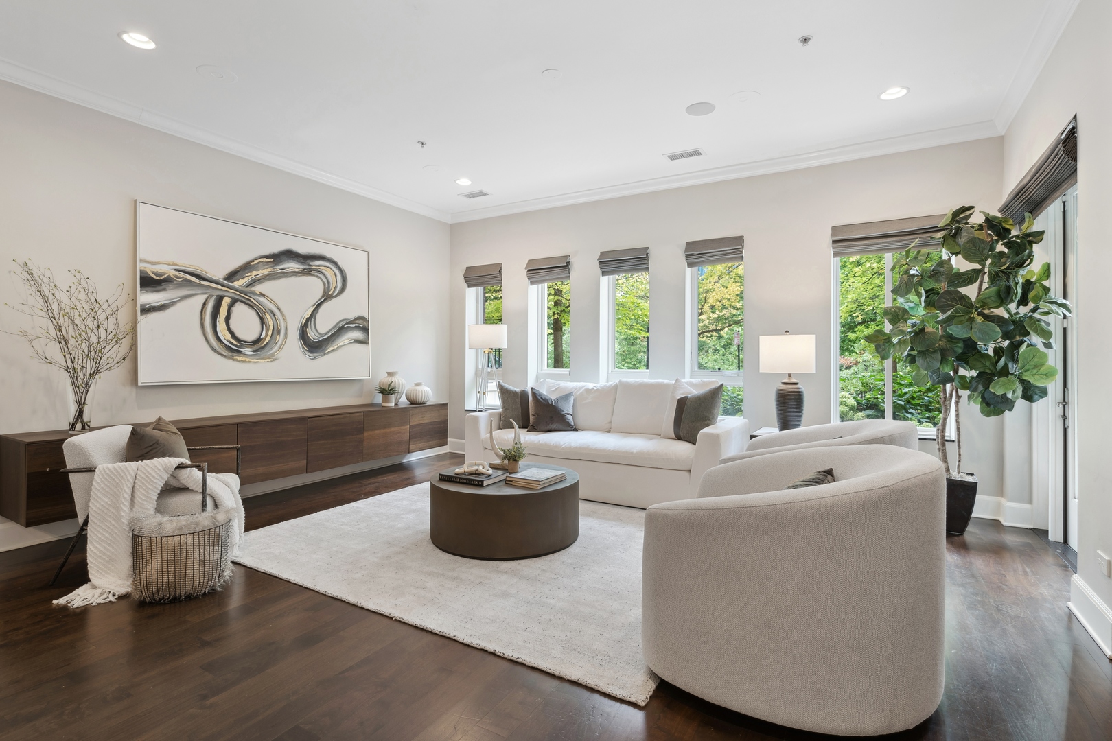 409 E Benton Place 409