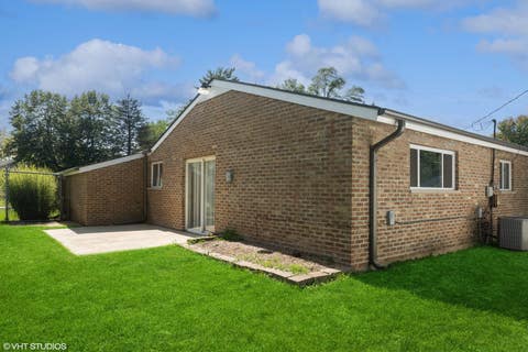 Tiny photo for 564 White Oak Road, Bolingbrook, IL 60440 (MLS # 12652424)