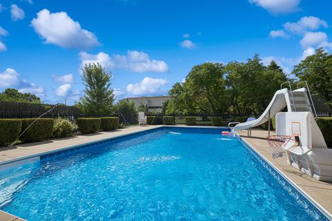 Tiny photo for 6409 Davidson Court, Gurnee, IL 60031 (MLS # 12574129)