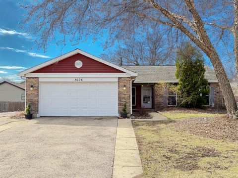 Photo of 1605 Powder Horn Drive, Algonquin, IL 60102 (MLS # 12569902)