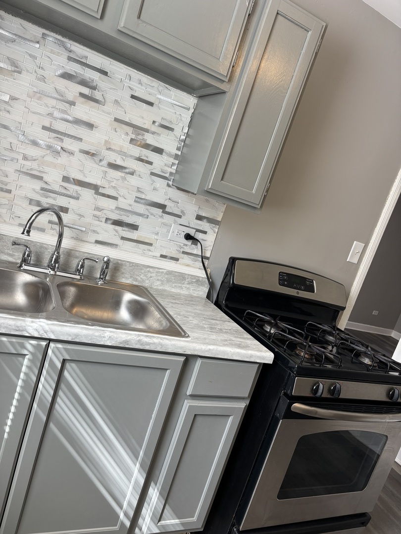 2055 E 72nd Street 1W