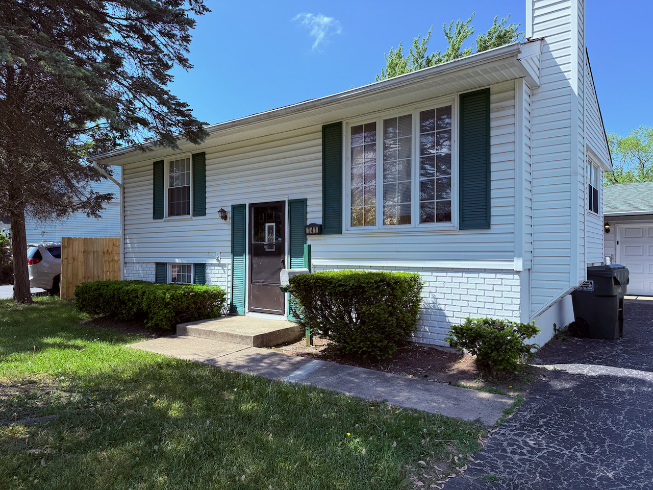 141 E Mulberry Drive