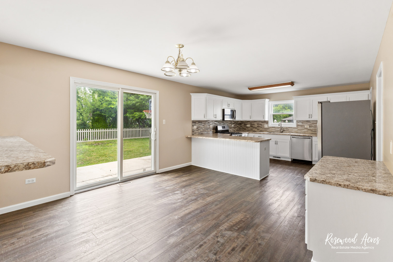 1347 W Cap Circle