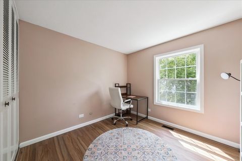 Tiny photo for 120 Bright Oaks Circle, Cary, IL 60013 (MLS # 12479167)