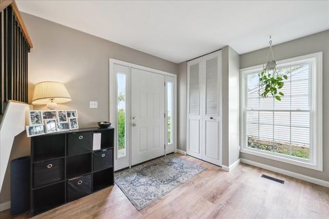 Tiny photo for 120 Bright Oaks Circle, Cary, IL 60013 (MLS # 12479167)
