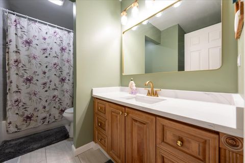 Tiny photo for 120 Bright Oaks Circle, Cary, IL 60013 (MLS # 12479167)