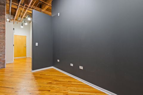 Tiny photo for 1040 W Adams Street #122, Chicago, IL 60607 (MLS # 12573035)