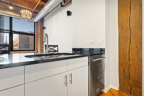 Tiny photo for 1040 W Adams Street #122, Chicago, IL 60607 (MLS # 12573035)
