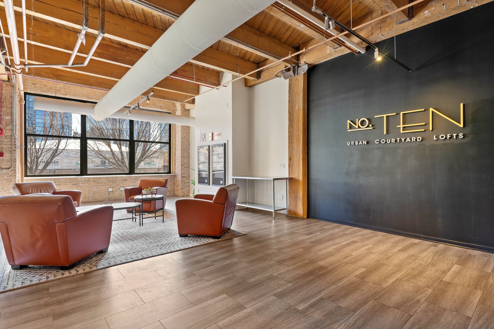 1040 W Adams Street 122