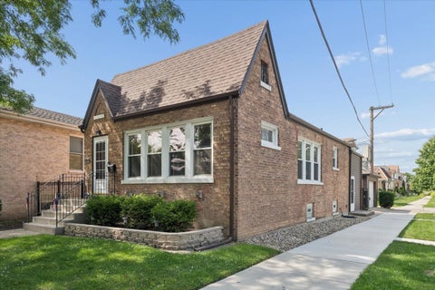 Tiny photo for 6830 W Imlay Street, Chicago, IL 60631 (MLS # 12713261)