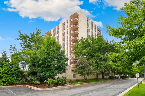 Photo of 141 N La Grange Road #805, La Grange, IL 60525 (MLS # 12672821)