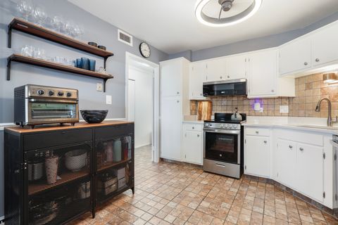 Tiny photo for 141 N La Grange Road #805, La Grange, IL 60525 (MLS # 12672821)