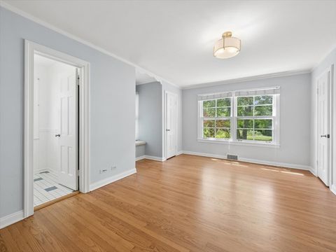 Tiny photo for 904 S 2nd Avenue, Des Plaines, IL 60016 (MLS # 12644440)