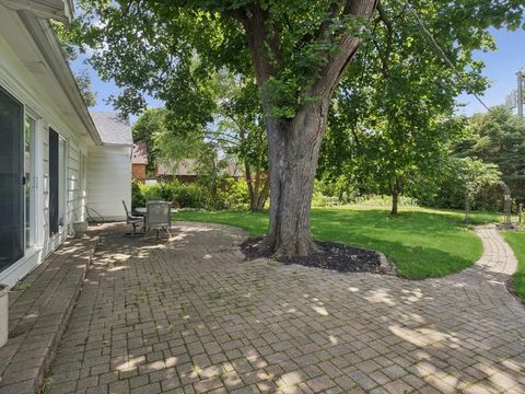 Tiny photo for 904 S 2nd Avenue, Des Plaines, IL 60016 (MLS # 12644440)