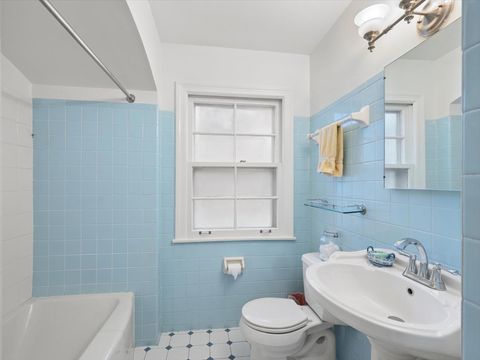 Tiny photo for 904 S 2nd Avenue, Des Plaines, IL 60016 (MLS # 12644440)