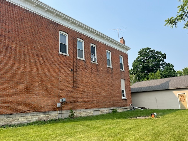 2s114 S Harter Road S