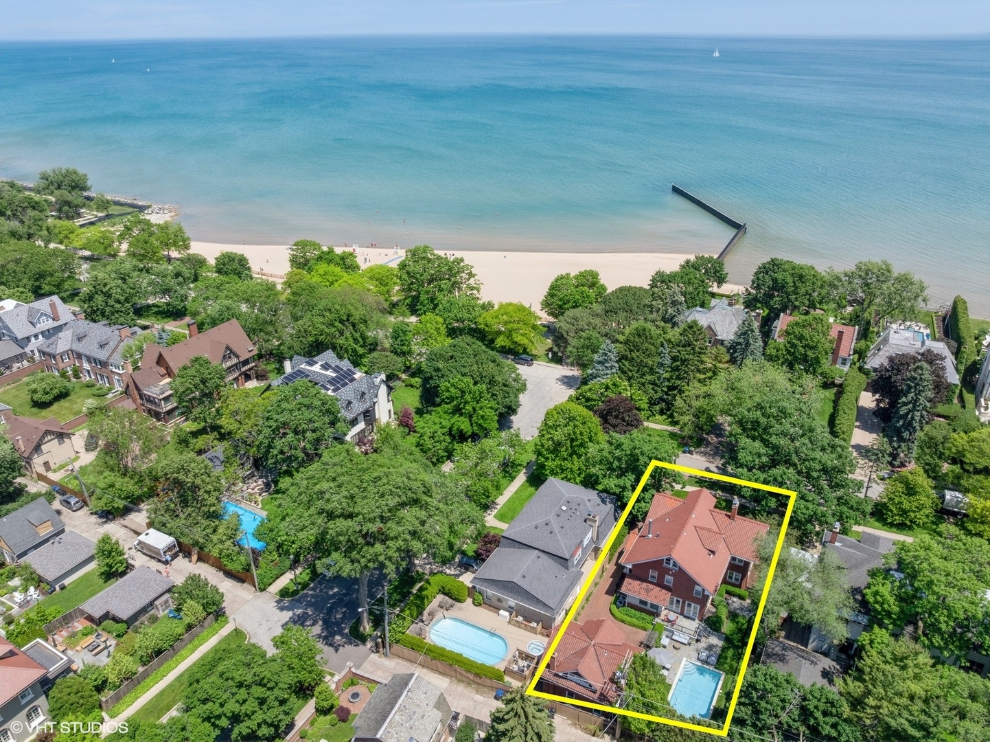 938 Edgemere Court