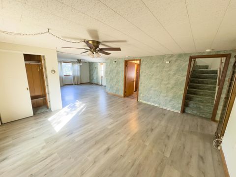 Tiny photo for 702 E Timber Street, Pontiac, IL 61764 (MLS # 12488883)