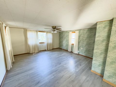 Tiny photo for 702 E Timber Street, Pontiac, IL 61764 (MLS # 12488883)