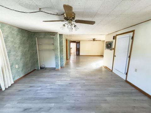 Tiny photo for 702 E Timber Street, Pontiac, IL 61764 (MLS # 12488883)