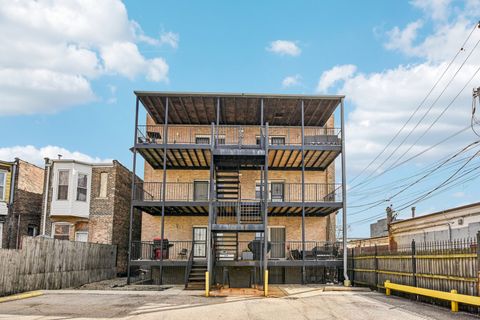 Tiny photo for 4644 S Prairie Avenue #2N, Chicago, IL 60653 (MLS # 12567475)