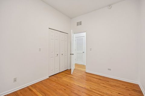 Tiny photo for 4644 S Prairie Avenue #2N, Chicago, IL 60653 (MLS # 12567475)