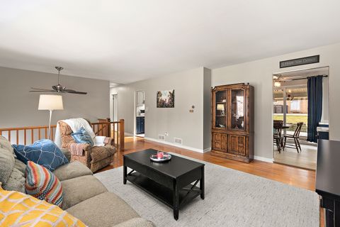 Tiny photo for 14405 Greenland Avenue, Orland Park, IL 60462 (MLS # 12542852)